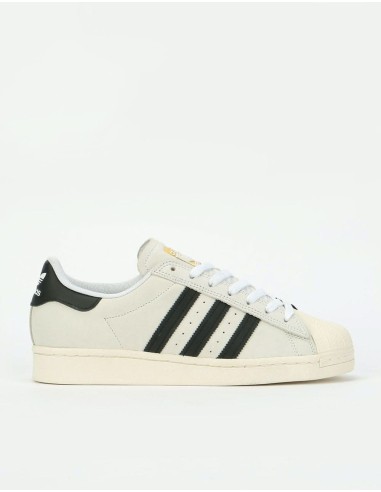 adidas Superstar 50 Skate Shoes - White/Core Black/Gold Metallic rembourrage situé sous