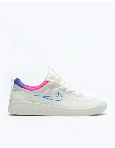 Nike SB Nyjah Free 2.0 T Skate Shoes - Summit White/Racer Blue-Pink Bl 50% de réduction en Octobre 2024